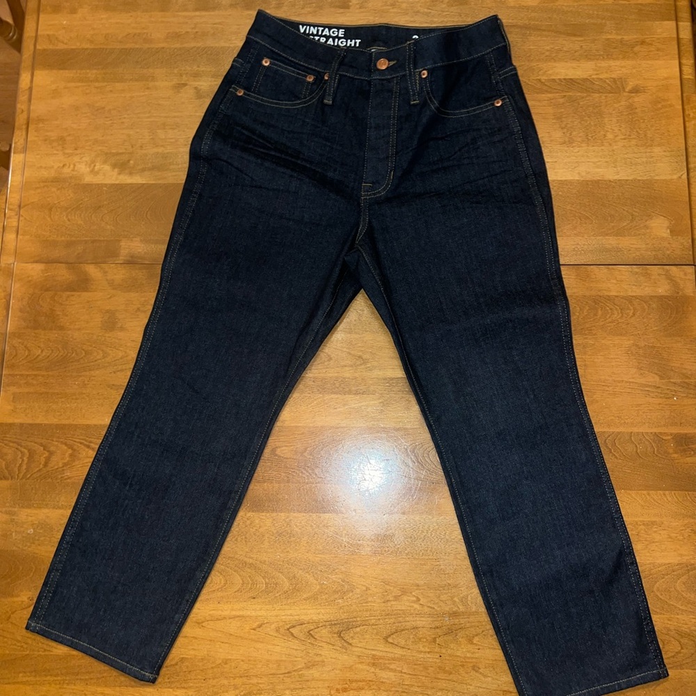 J.Crew 9inch vintage slim straight jeans. Size: 30 petite